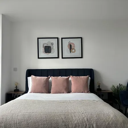Manchester Apt, Free Parking, Business, Couples & Families Exterior foto