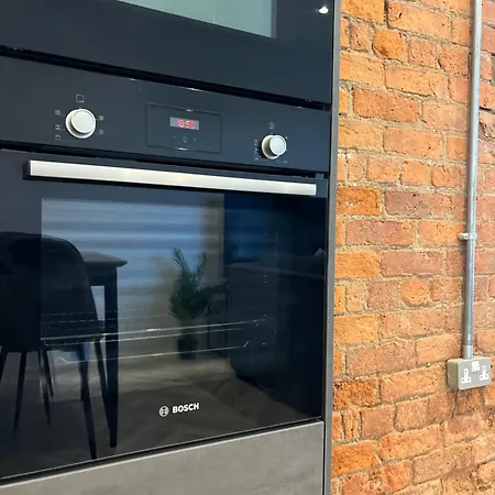 Manchester Apt, Free Parking, Business, Couples & Families Exterior foto