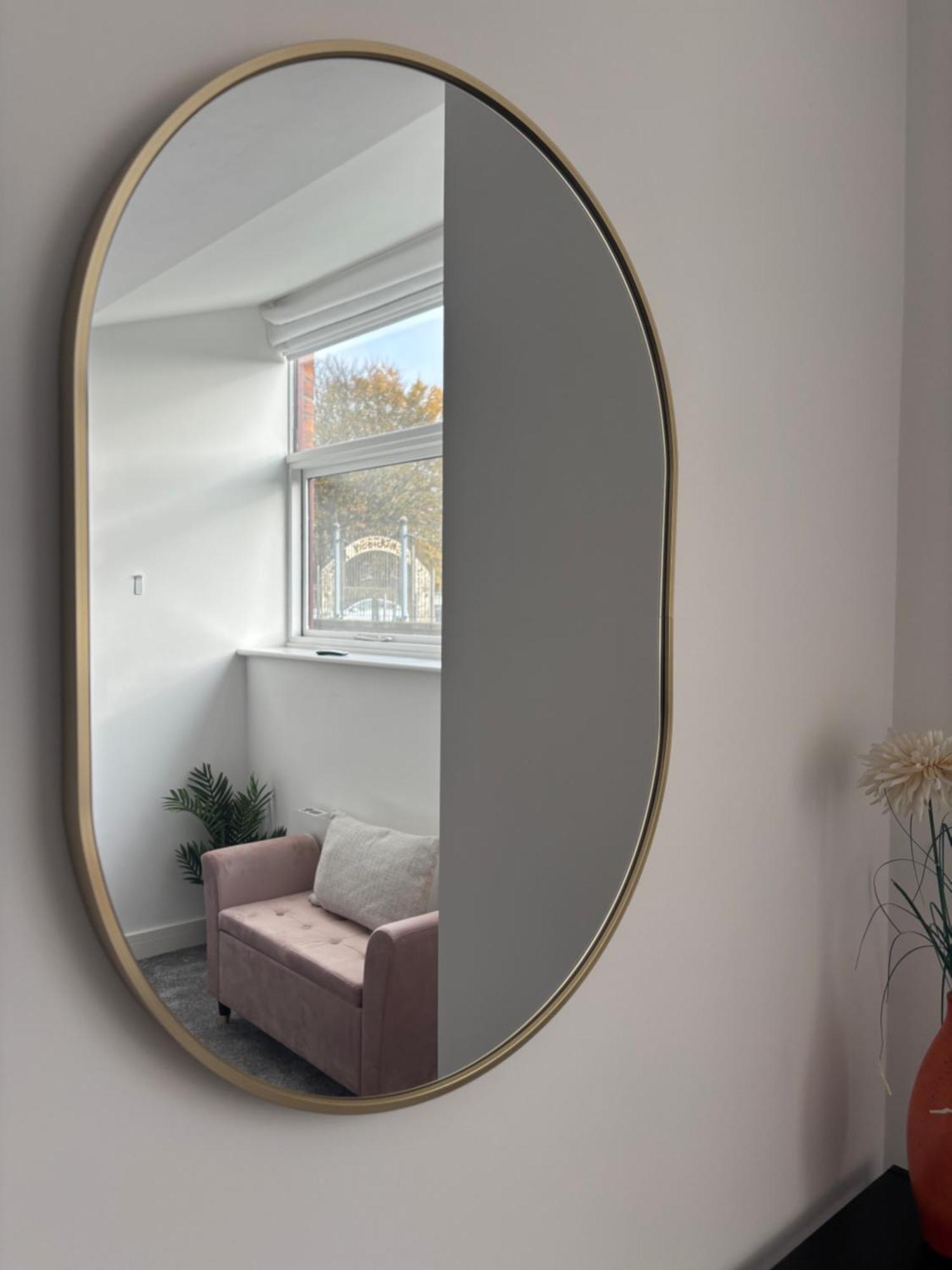 Apt, Free Parking, Business, Couples & Families * Manchester